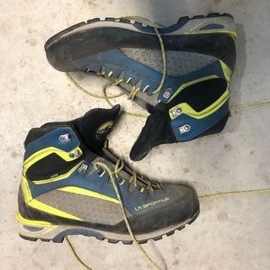 La sportive Trang’s Tower GTX